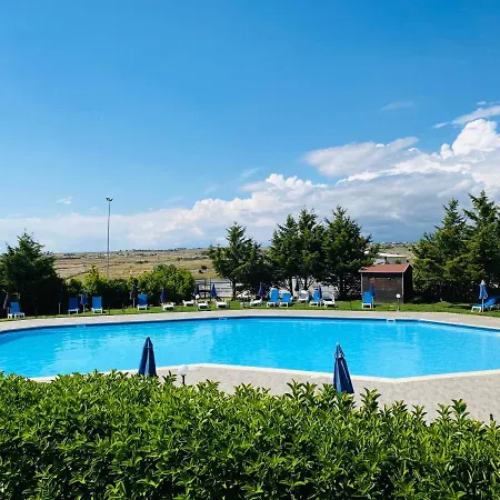 Domus Aurea 4*